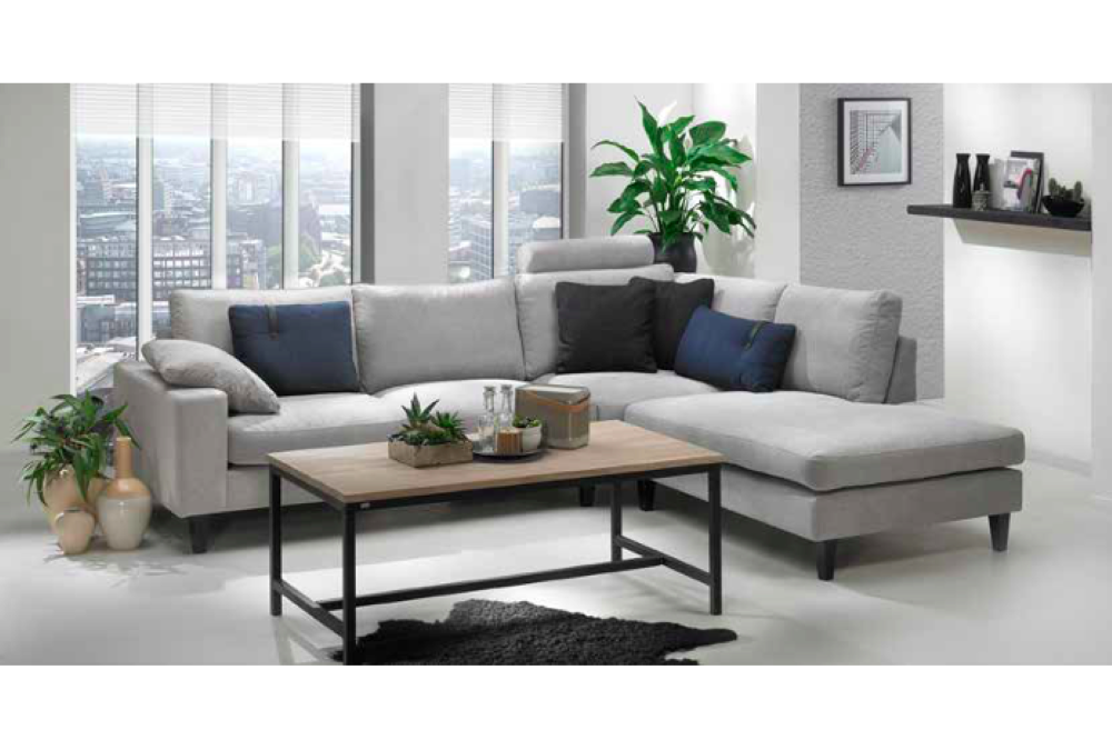 Primary image of Verona Lux